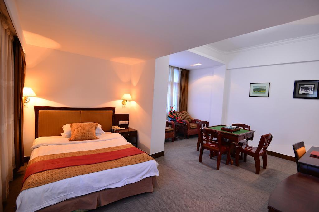 Baodao Exhibition Center Hotel Wuyishan  Kamer foto